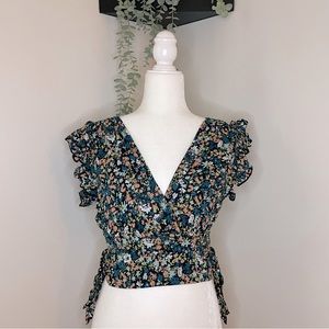 Free People Pretty Daze Floral Crop Top in Black Size Small